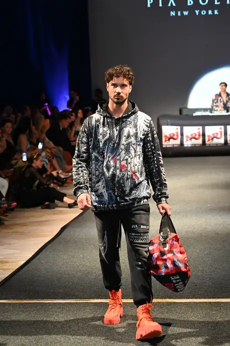 8 August 2026, show 6, Runway. Frame DZRGM9