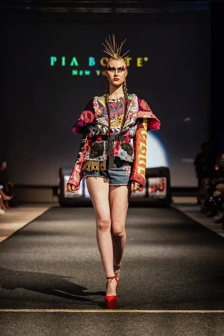 Pia Bolte, 8 August 2026, show 6, Runway. Frame MN2T_L