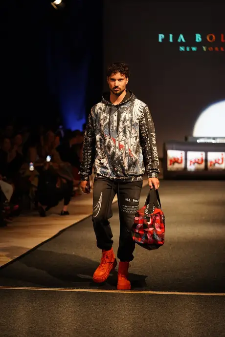 Pia Bolte, 8 August 2026, show 6, Runway. Frame YTPP5E