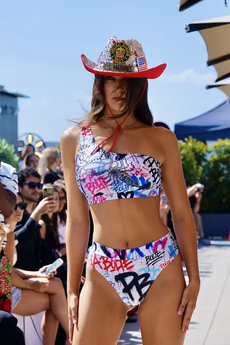 Pia Bolte, 8 August 2026, show 2, Runway. Frame _RMXQW