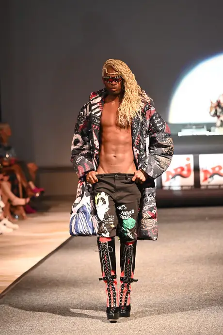 8 August 2026, show 6, Runway. Frame -HZYNU