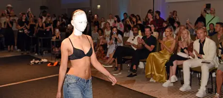 Runway, 9 August 2026. Frame KLTUNB