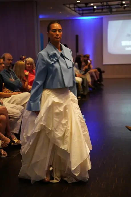 Neben den Shows, 9 August 2026. Frame FV7B-G