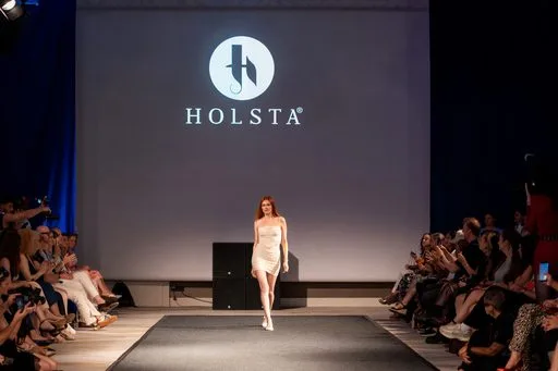 Joelle Jacobs x Holsta, 9 August 2026, show 6, Runway. Frame KJNSAV