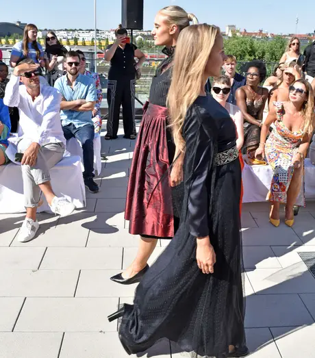 8 August 2026, show 4, Runway. Frame 4BBUHG