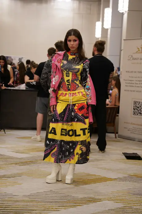 Pia Bolte, 8 August 2026, show 6, Runway. Frame SPMU2C