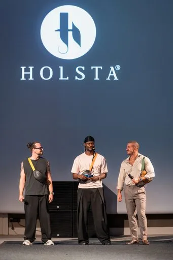 Joelle Jacobs x Holsta, 9 August 2026, show 6, Runway. Frame 8UN4TM