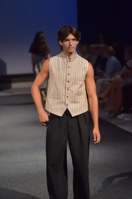 7 August 2026, show 2, Runway. Frame 8TM6ZP