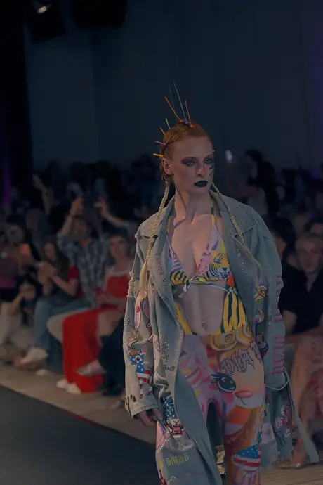 Pia Bolte, 8 August 2026, show 6, Runway. Frame V2VMCE