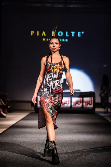 Pia Bolte, 8 August 2026, show 6, Runway. Frame AZE6-9