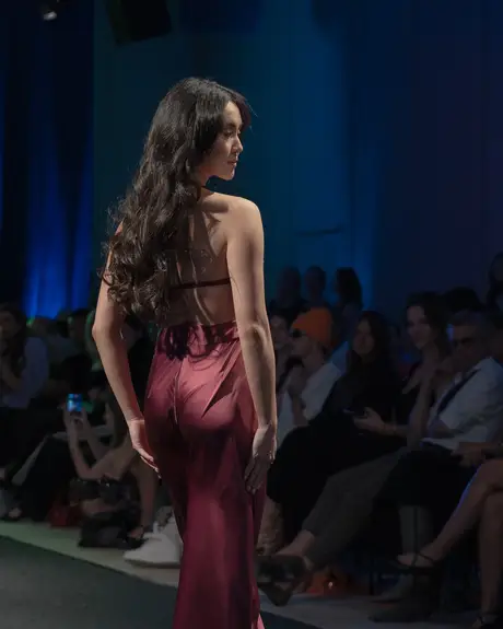 7 August 2026, show 2, Runway. Frame HWFO60