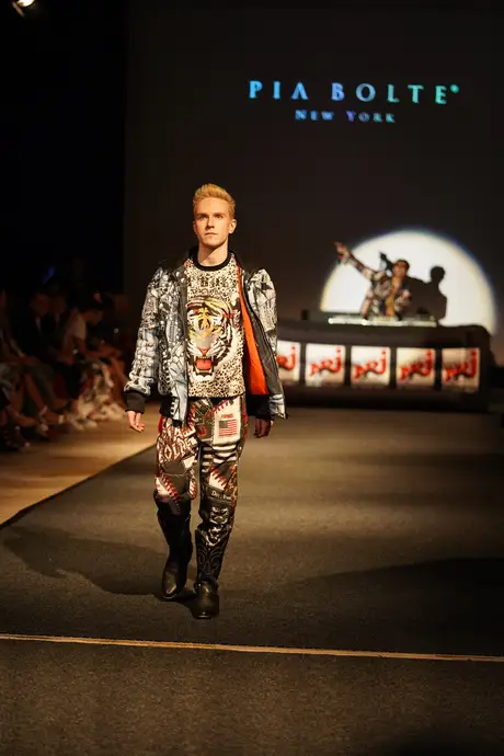 Pia Bolte, 8 August 2026, show 6, Runway. Frame NPJUEH