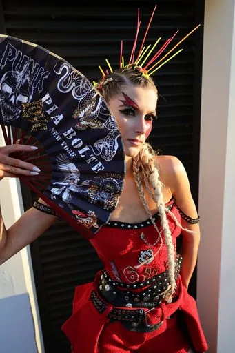 Pia Bolte, 8 August 2026, show 6, Runway. Frame WC7252