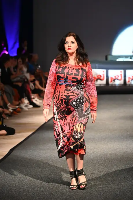 8 August 2026, show 6, Runway. Frame ZSTOHJ