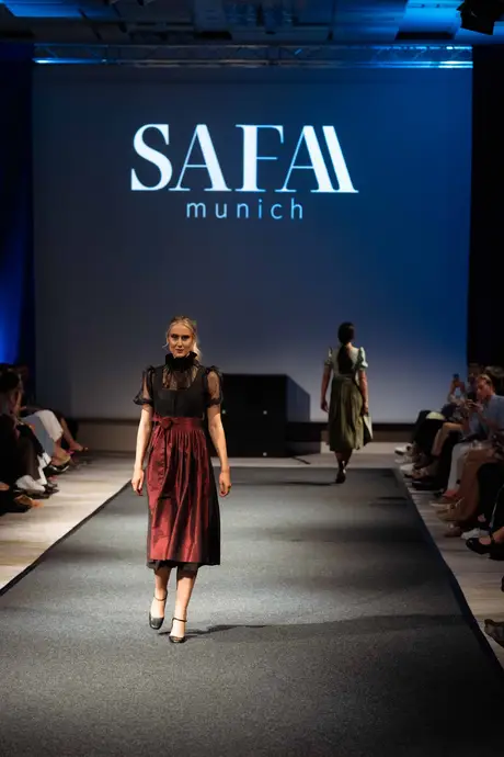 7 August 2026, show 2, Runway. Frame ZA9XZR