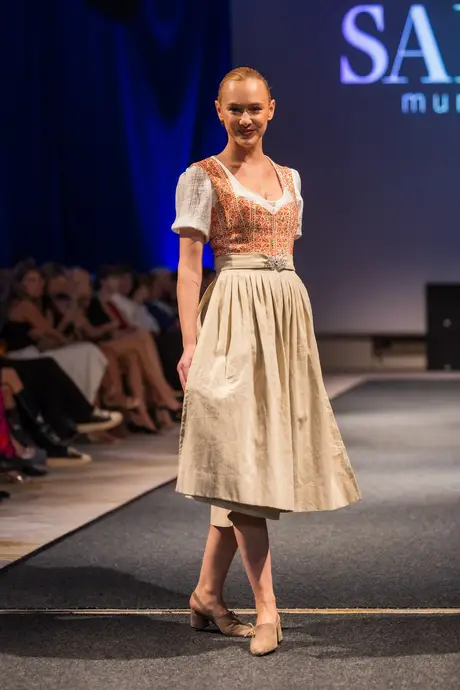 7 August 2026, show 2, Runway. Frame VSCZM2