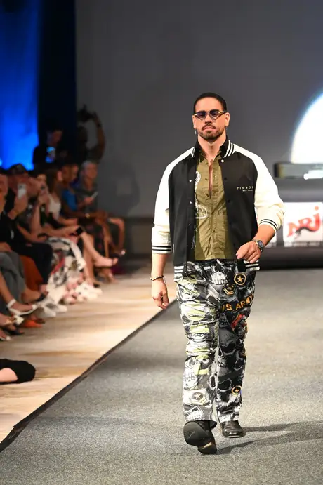 8 August 2026, show 6, Runway. Frame J1I0HG