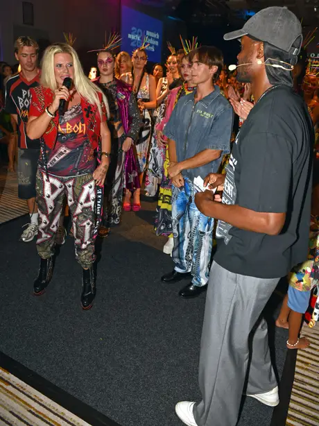 8 August 2026, show 6, Runway. Frame ZLBGMW