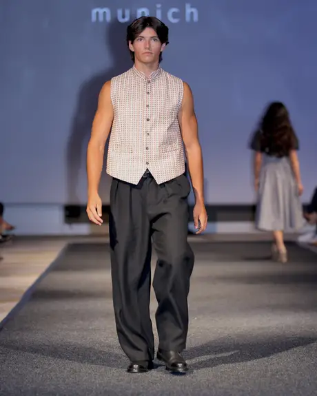 7 August 2026, show 2, Runway. Frame CYSNXW