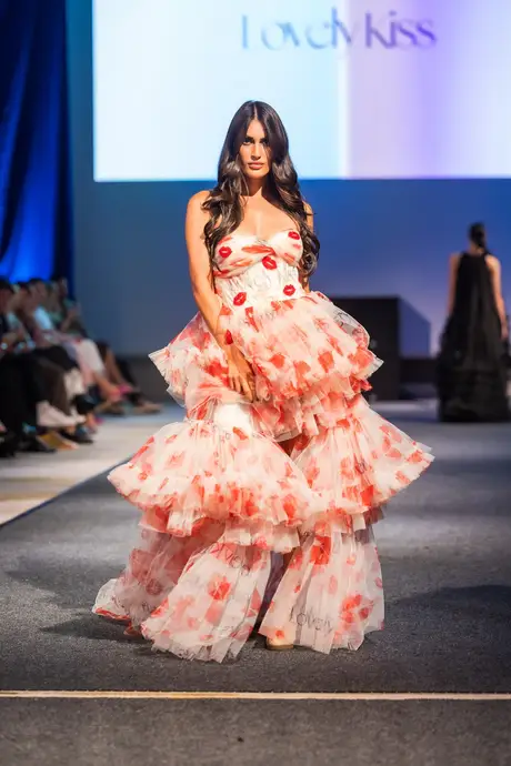 Lovely Kiss, 7 August 2026, show 2, Runway. Frame YVSFVB