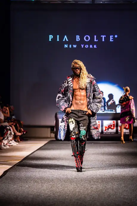 Pia Bolte, 8 August 2026, show 6, Runway. Frame FGYOVW