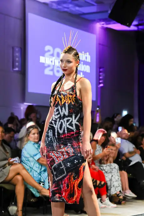 Pia Bolte, 8 August 2026, show 6, Runway. Frame J0GZ1Z