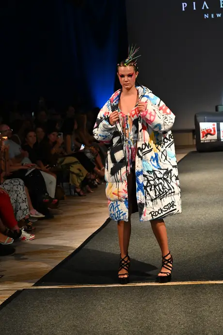 8 August 2026, show 6, Runway. Frame UJDL6Y
