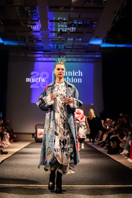 Pia Bolte, 8 August 2026, show 6, Runway. Frame W9DRLJ