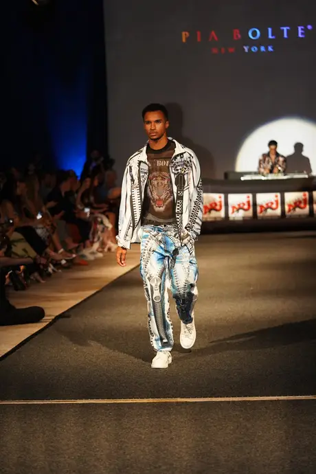 Pia Bolte, 8 August 2026, show 6, Runway. Frame 3ERQPT