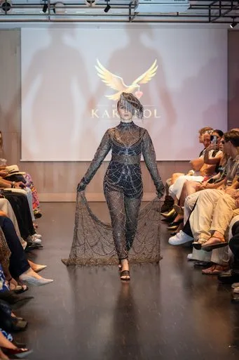 House of Karneol, 9 August 2026, show 5, Runway. Frame OJSRYC