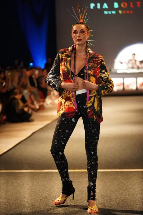 Pia Bolte, 8 August 2026, show 6, Runway. Frame QIHKSQ