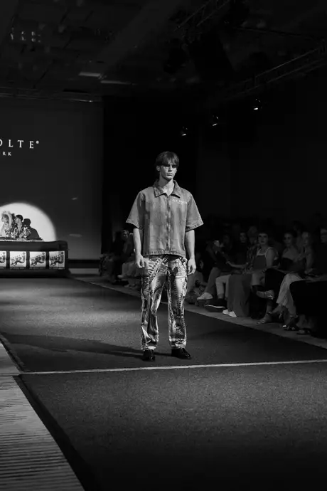 Pia Bolte, 8 August 2026, show 6, Runway. Frame H4OH10