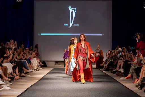 Joelle Jacobs x Holsta, 9 August 2026, show 6, Runway. Frame UX00NB