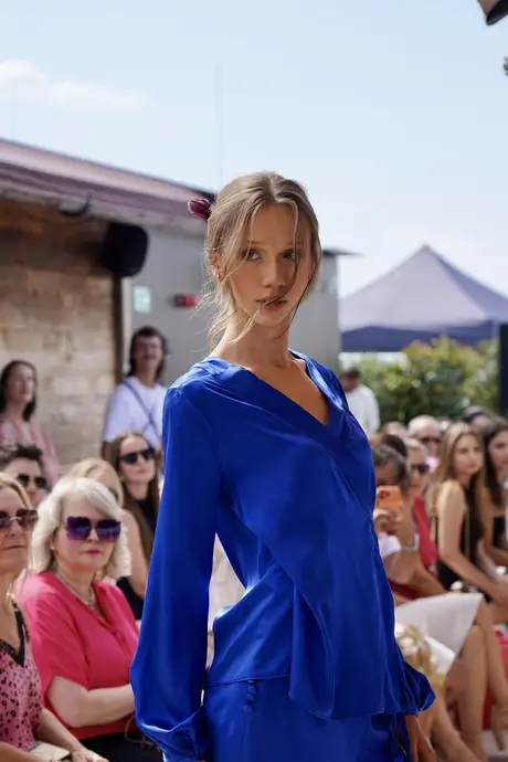 Melisande, 9 August 2026, show 2, Runway. Frame IDV_0E