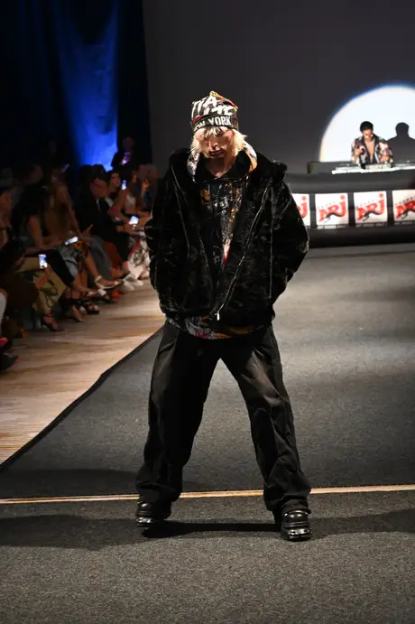 8 August 2026, show 6, Runway. Frame 6GFMMG
