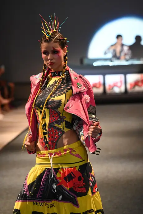8 August 2026, show 6, Runway. Frame J2C1XB