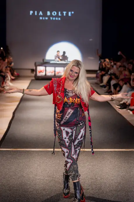 Pia Bolte, 8 August 2026, show 6, Runway. Frame CKLF4N