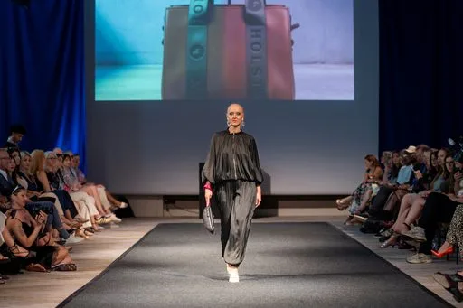 Joelle Jacobs x Holsta, 9 August 2026, show 6, Runway. Frame 7YWU_Z