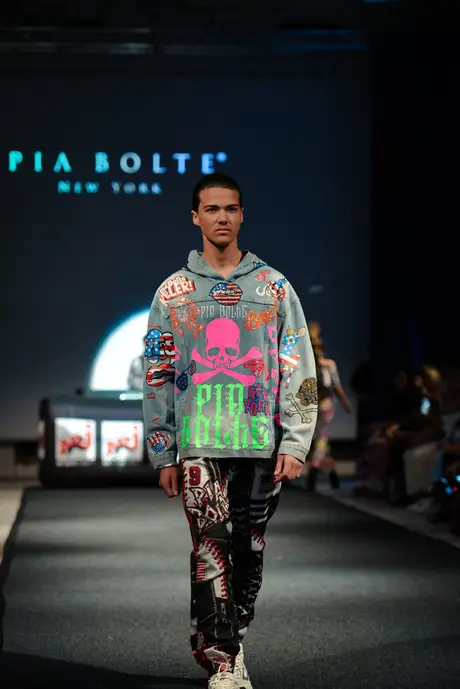 Pia Bolte, 8 August 2026, show 6, Runway. Frame JUUEZB