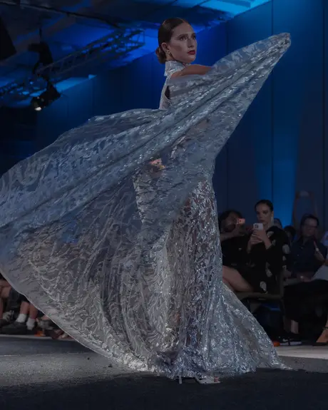 7 August 2026, show 2, Runway. Frame 6QLKN1