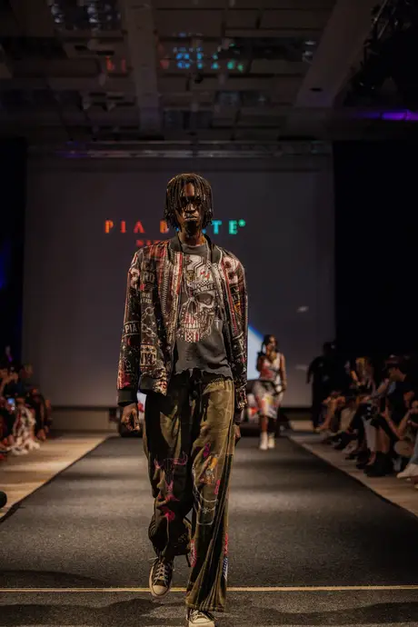 Pia Bolte, 8 August 2026, show 6, Runway. Frame ZNIYUT