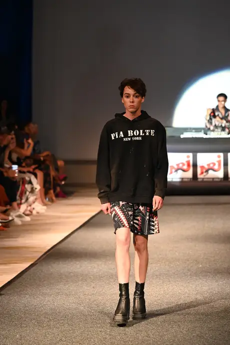 8 August 2026, show 6, Runway. Frame AODSEP