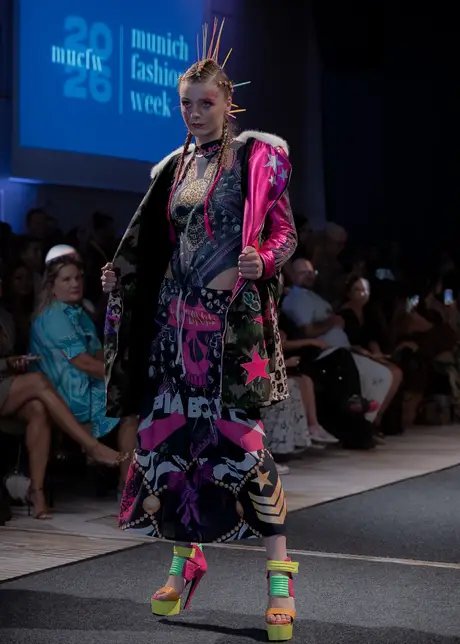 Pia Bolte, 8 August 2026, show 6, Runway. Frame B5YXL-