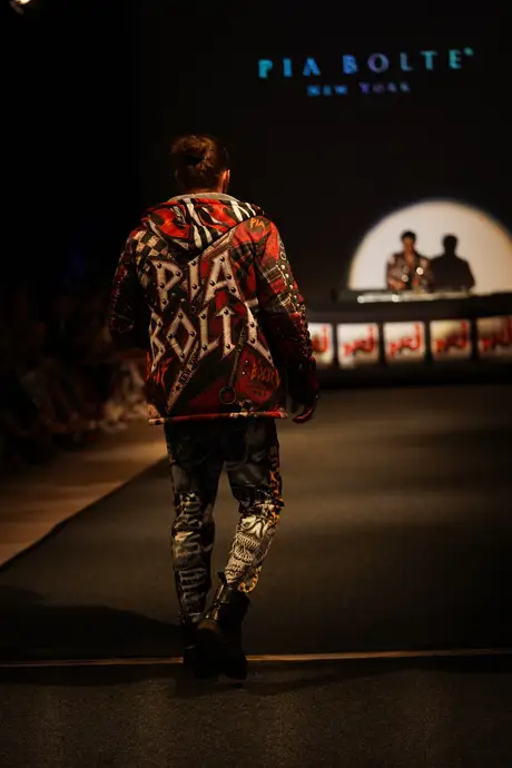 Pia Bolte, 8 August 2026, show 6, Runway. Frame DNSVE7