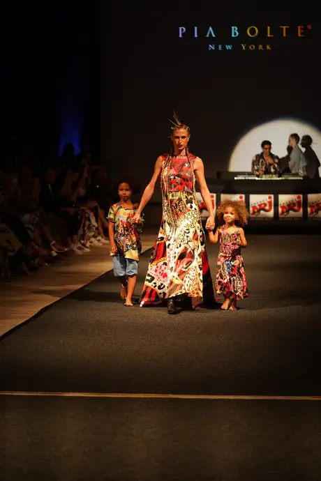 Pia Bolte, 8 August 2026, show 6, Runway. Frame CRPK9D