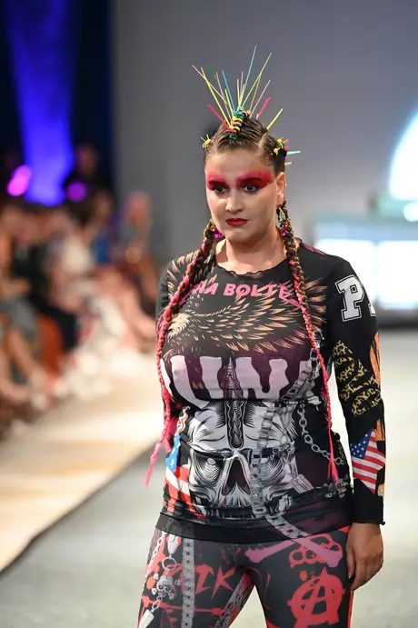 8 August 2026, show 6, Runway. Frame D3PY2X