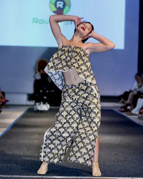 7 August 2026, show 2, Runway. Frame 8ZW100