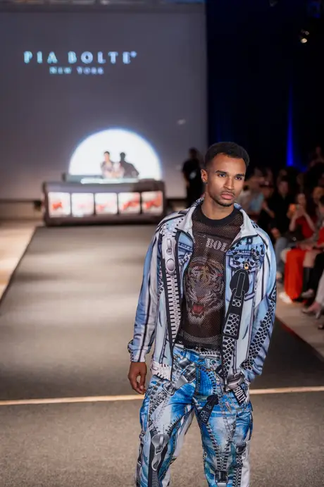 Pia Bolte, 8 August 2026, show 6, Runway. Frame CZT2IJ