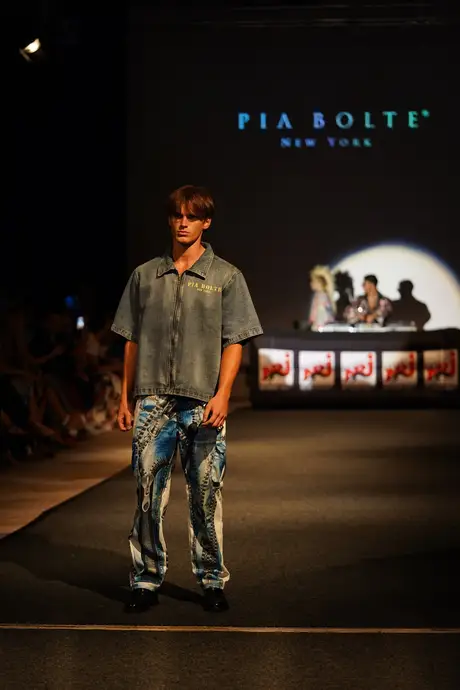 Pia Bolte, 8 August 2026, show 6, Runway. Frame QOKGGJ