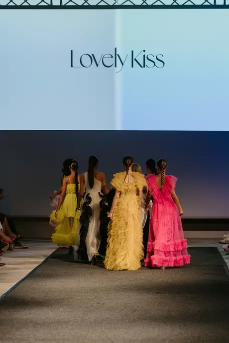 7 August 2026, show 2, Runway. Frame DTOV0Q